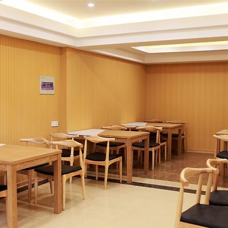 Greentree Inn Zhengzhou Xinzheng City Longhu Town Xiangyun Road Express Hotel Екстериор снимка