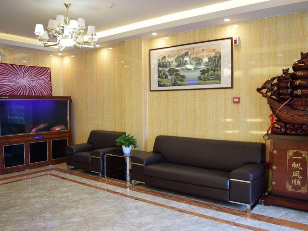 Greentree Inn Zhengzhou Xinzheng City Longhu Town Xiangyun Road Express Hotel Екстериор снимка