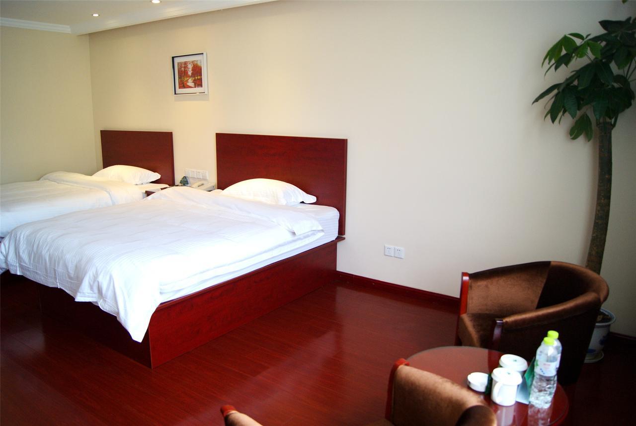 Greentree Inn Zhengzhou Xinzheng City Longhu Town Xiangyun Road Express Hotel Екстериор снимка