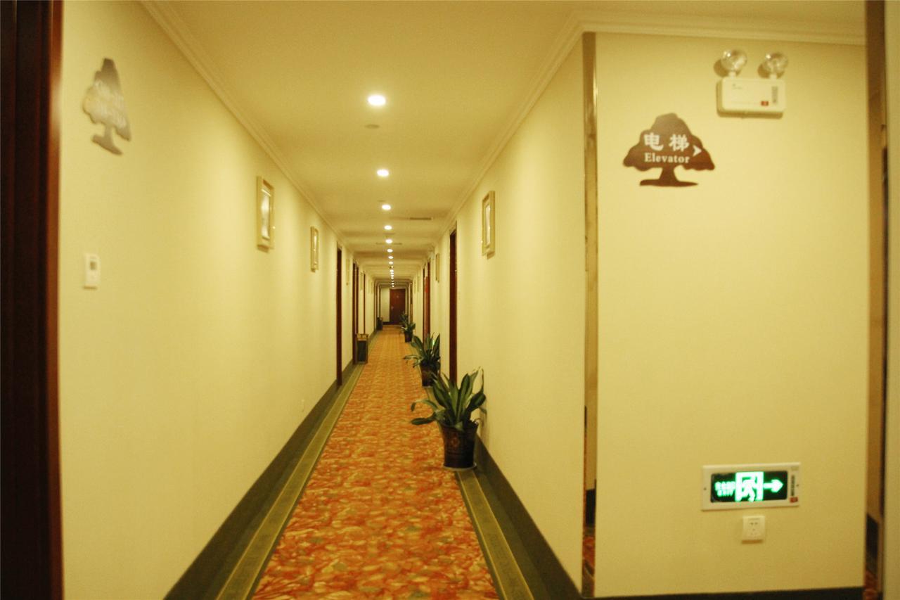 Greentree Inn Zhengzhou Xinzheng City Longhu Town Xiangyun Road Express Hotel Екстериор снимка