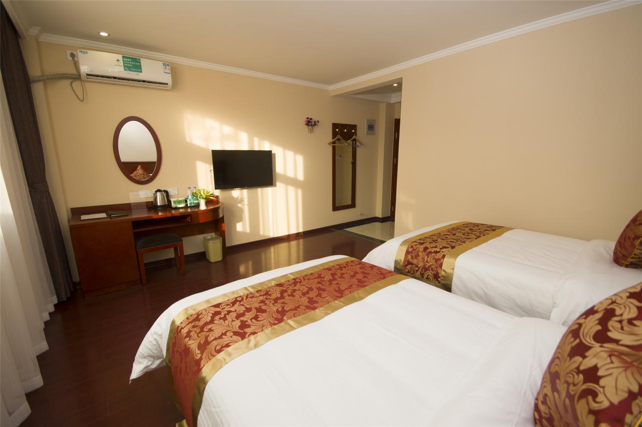 Greentree Inn Zhengzhou Xinzheng City Longhu Town Xiangyun Road Express Hotel Екстериор снимка